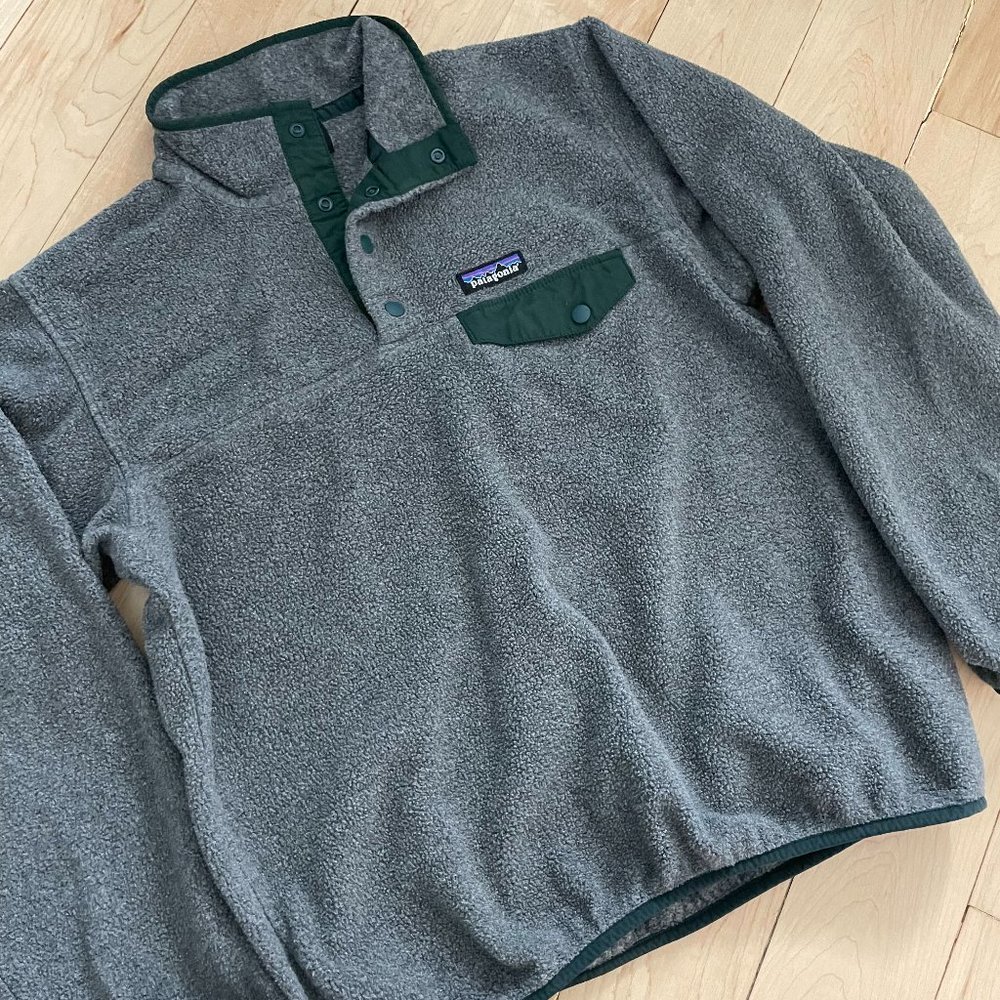 Patagonia Lightweight Synchilla Snap-T Fleece Pullover Nickel/Green | Size M